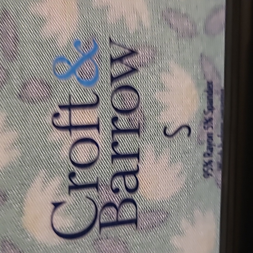 Croft & Barrow Green and White Floral Blouse - Picture 3 of 3